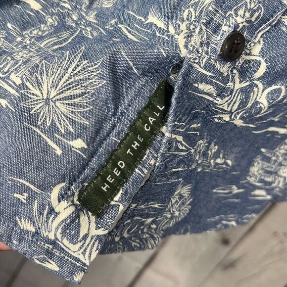 Howler Bros. Chambray Shirt Large Blue Cactus Tropical All over Print Cowboy - Picture 4 of 9